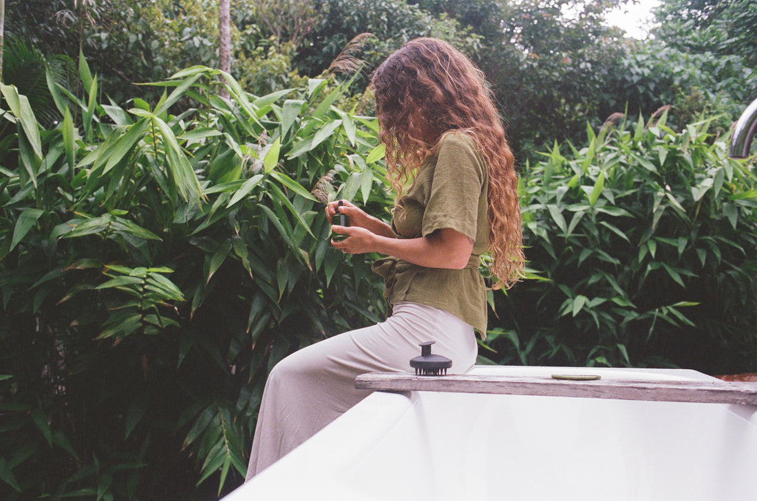 Understanding Frizz: Why It Happens and How to Manage It