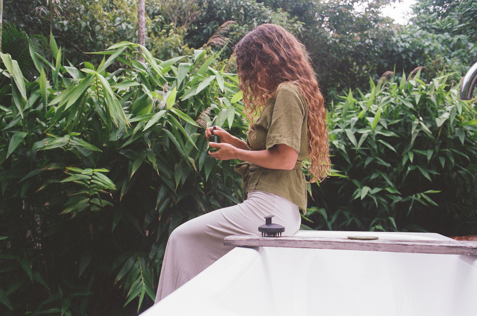 Understanding Frizz: Why It Happens and How to Manage It